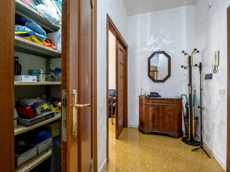 Trilocale in vendita, via Vaiano  49, Magliana, Roma