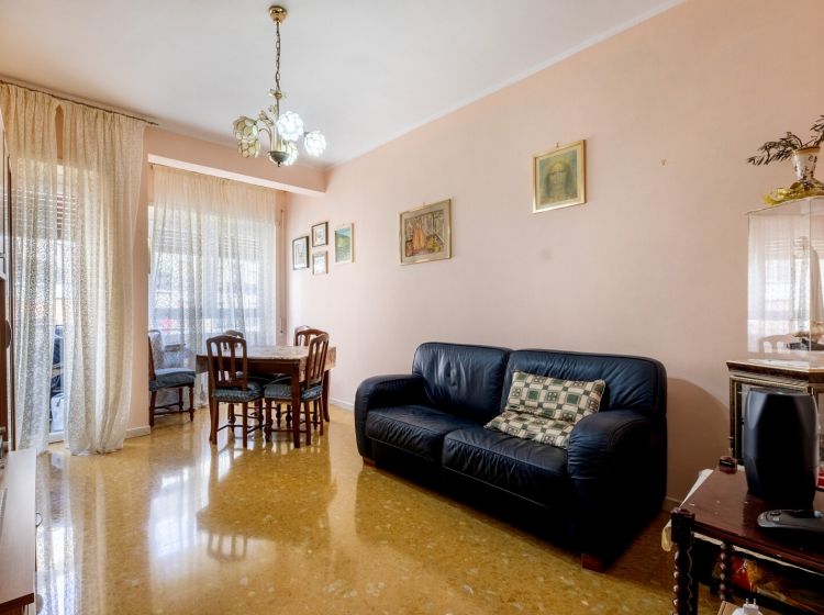 Trilocale in vendita, via Vaiano  49, Magliana, Roma