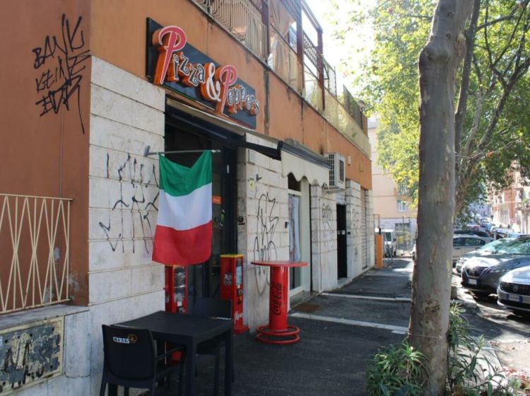 Negozio in vendita, via delle Betulle  119, Centocelle, Roma