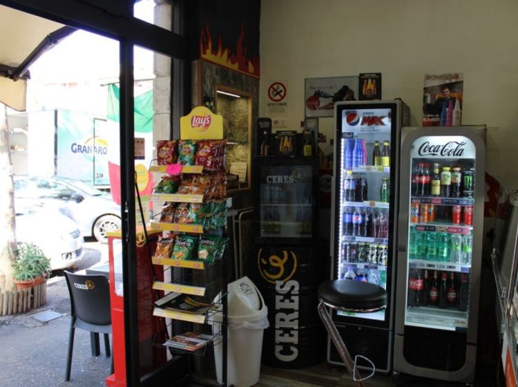 Negozio in vendita, via delle Betulle  119, Centocelle, Roma