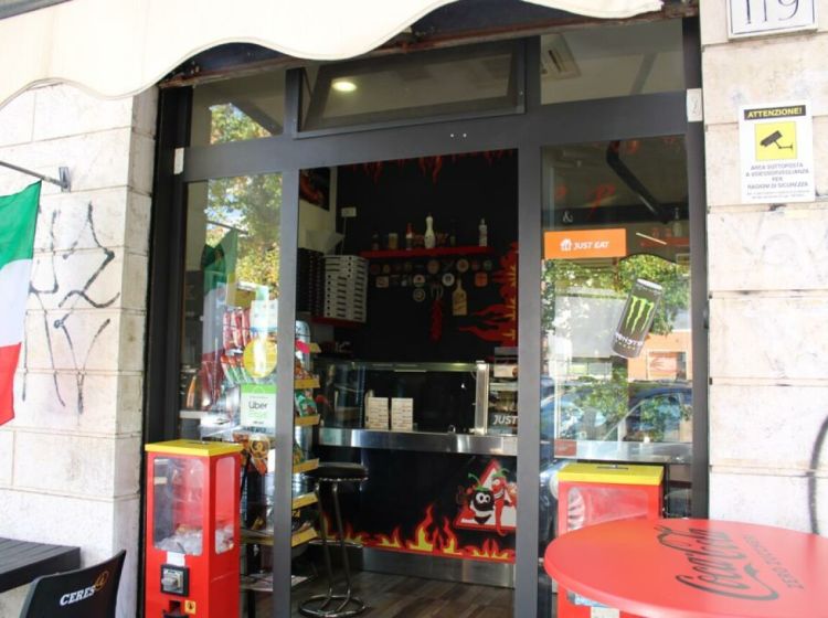 Negozio in vendita, via delle Betulle  119, Centocelle, Roma