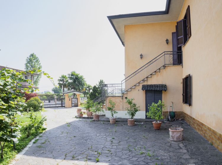 Villa in vendita, via Martiri della Libertà  21, Nosadello, Pandino