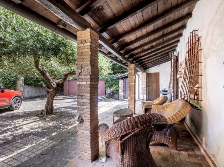 Villa in vendita, via di San Sebastiano  30, Ardeatino, Roma