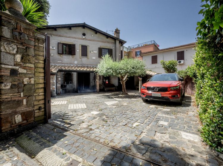 Villa in vendita, via di San Sebastiano  30, Ardeatino, Roma