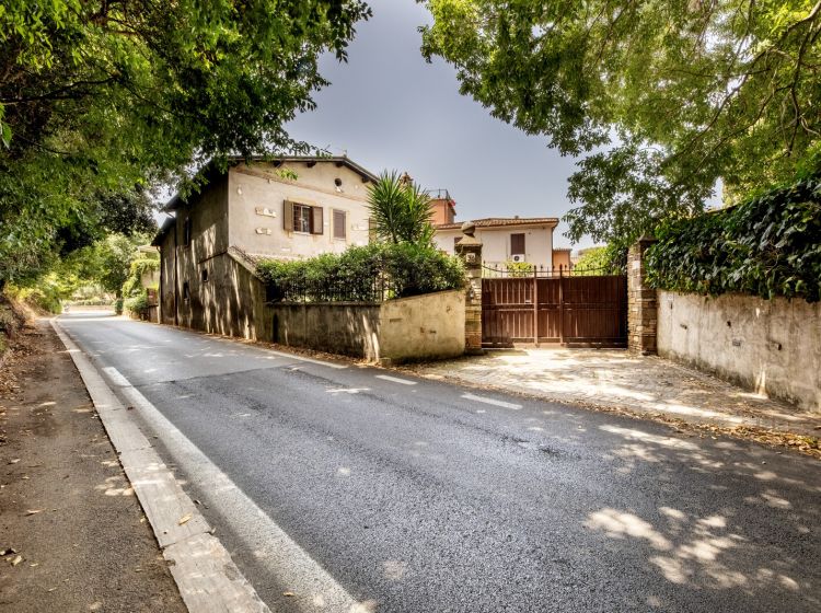 Villa in vendita, via di San Sebastiano  30, Ardeatino, Roma