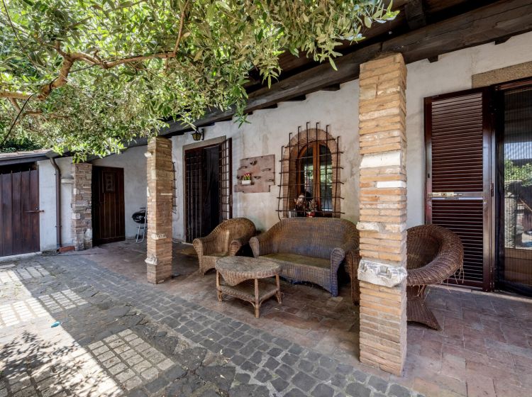 Villa in vendita, via di San Sebastiano  30, Ardeatino, Roma