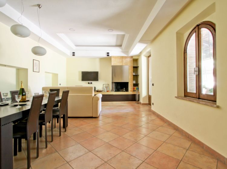 Villa in vendita, via di San Sebastiano  30, Ardeatino, Roma
