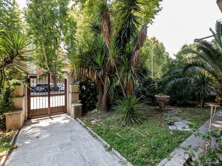 Trilocale in affitto, viale Jonio  272, Monte Sacro, Roma