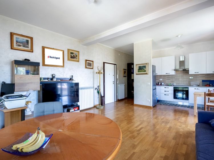 Trilocale in vendita, via Tuscolana  2122, Tor Vergata, Roma
