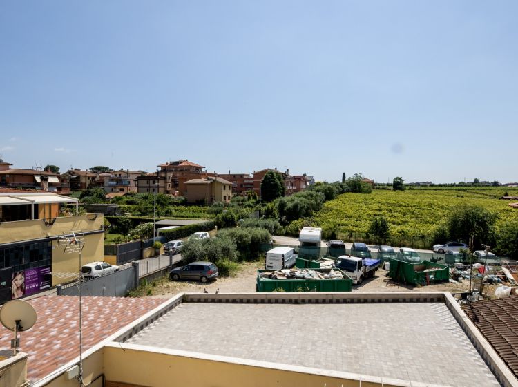 Trilocale in vendita, via Tuscolana  2122, Tor Vergata, Roma