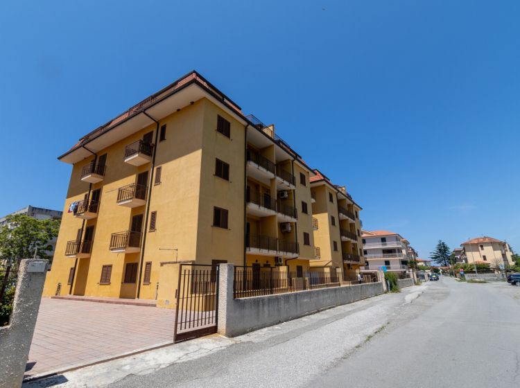 Trilocale in vendita, via Cavour snc, Nocera Terinese Marina, Nocera Terinese