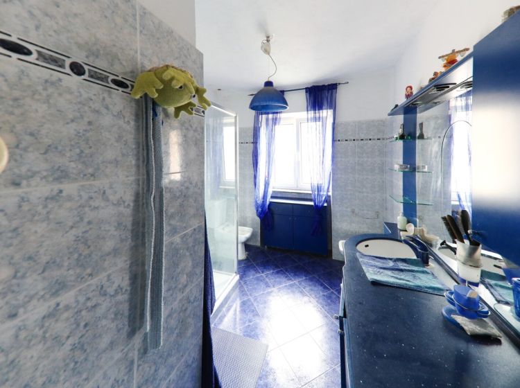 Appartamento in vendita, via Ligorna  27, Molassana, Genova