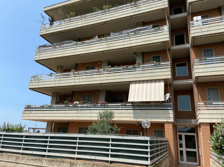 Trilocale in vendita, viale delle Arti  5/A, Santa Palomba, Pomezia