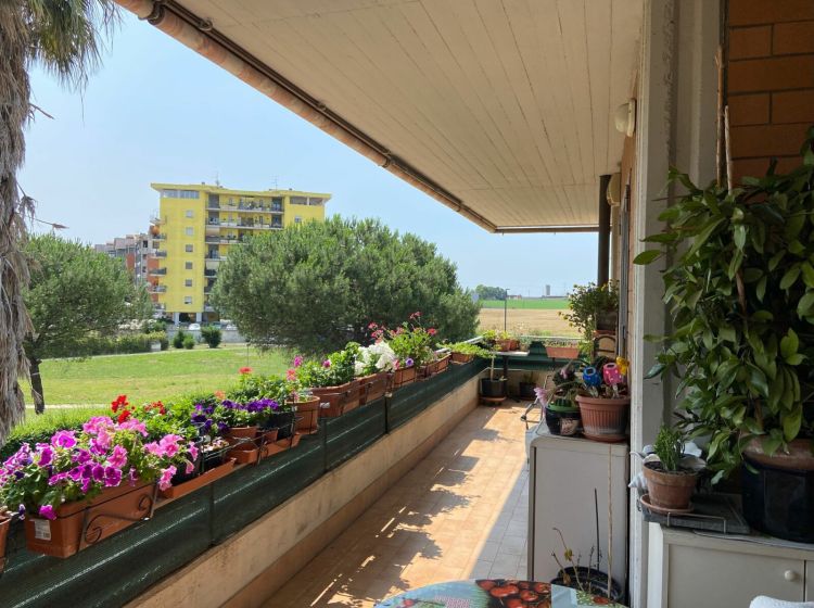 Trilocale in vendita, viale delle Arti  5/A, Santa Palomba, Pomezia