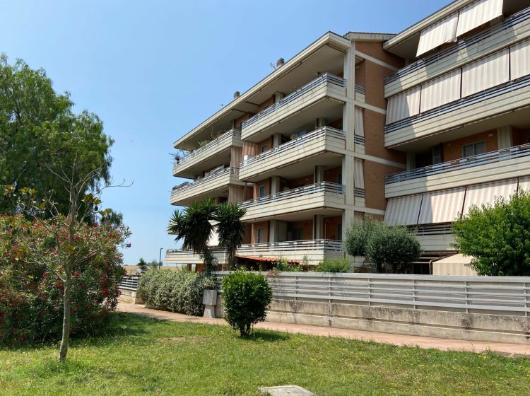 Trilocale in vendita, viale delle Arti  5/A, Santa Palomba, Pomezia