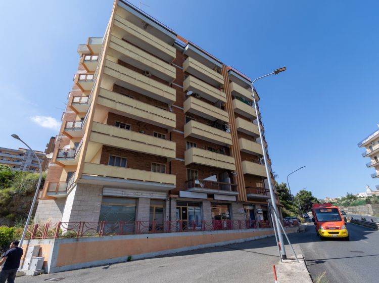 Quadrilocale in vendita, viale Vincenzo de Filippis  38, De Filippis, Catanzaro