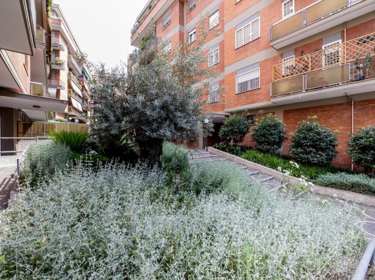 Bilocale in vendita, via Ugo Ojetti  408, Talenti, Roma