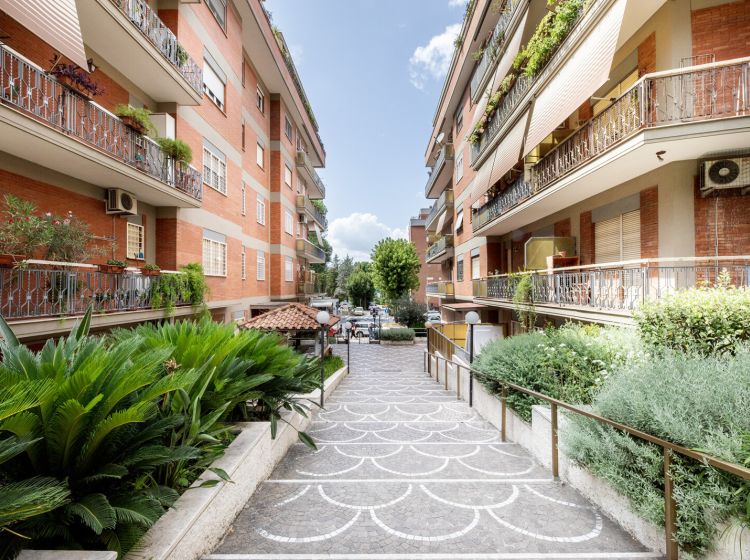 Bilocale in vendita, via Ugo Ojetti  408, Talenti, Roma