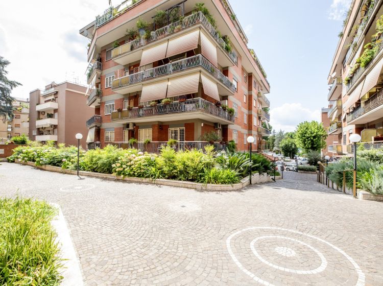 Bilocale in vendita, via Ugo Ojetti  408, Talenti, Roma