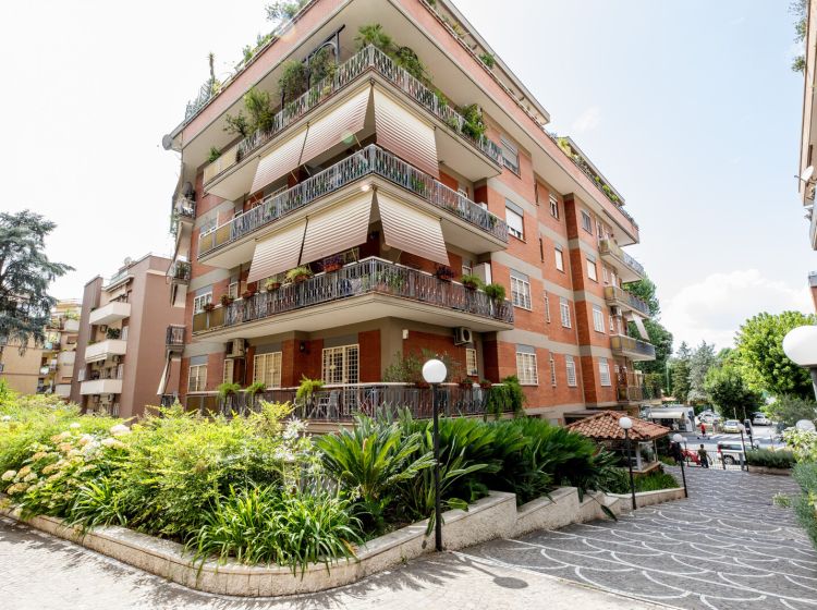 Bilocale in vendita, via Ugo Ojetti  408, Talenti, Roma
