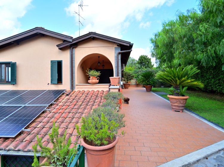 Villa in vendita, via Prelatura  12, Ariccia