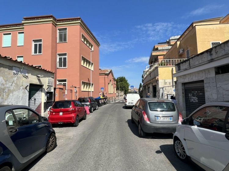 Negozio in affitto, via Ottavio Assarotti 2c, Monte Mario, Roma