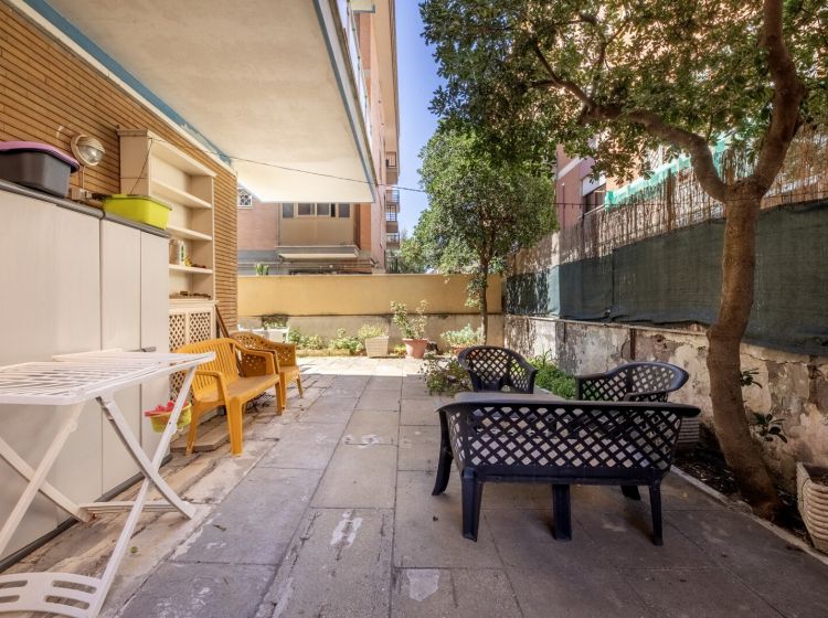 Monolocale in vendita, via della Santabarbara  32, Lido di Ostia, Roma