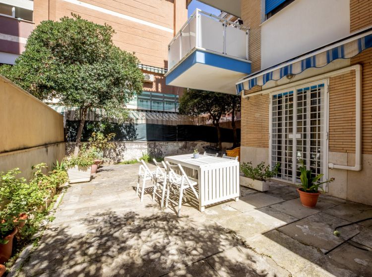 Monolocale in vendita, via della Santabarbara  32, Lido di Ostia, Roma