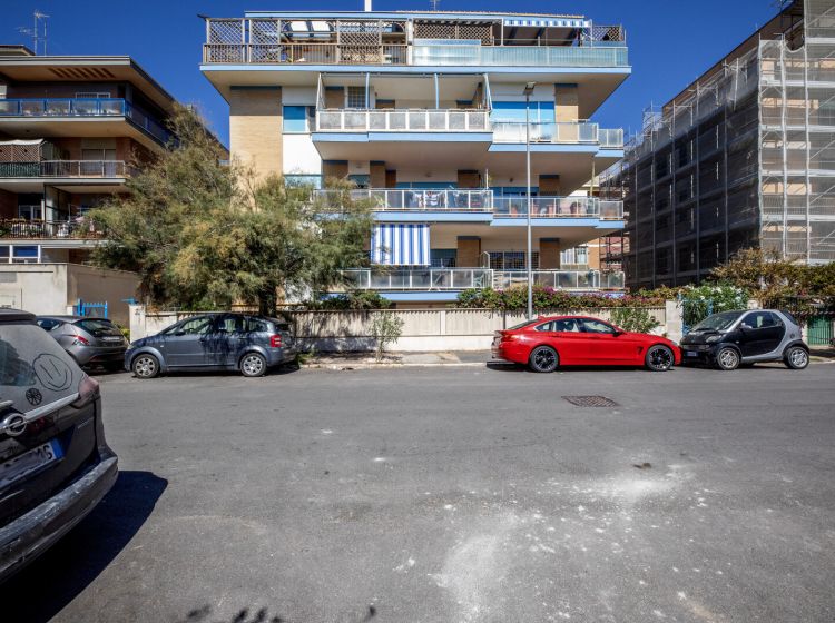 Monolocale in vendita, via della Santabarbara  32, Lido di Ostia, Roma