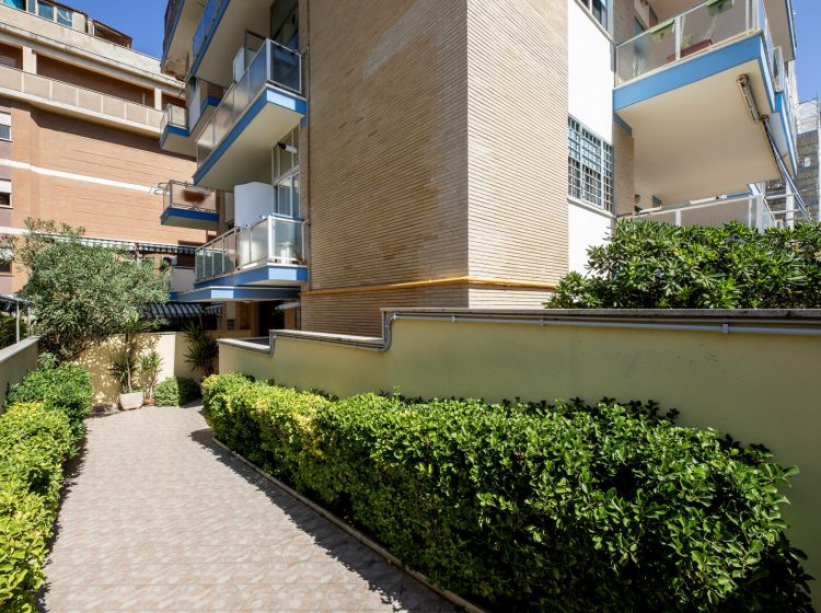 Monolocale in vendita, via della Santabarbara  32, Lido di Ostia, Roma
