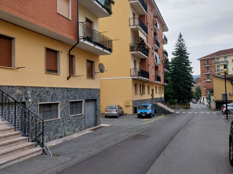 Trilocale in vendita, via Schiappadoglie  14, Acqui Terme