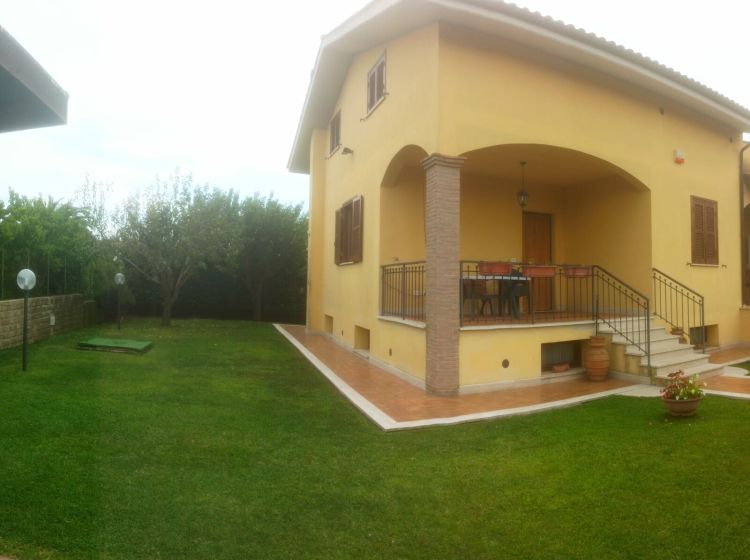 Villa in vendita, via Vico Catarci 10A, Colle Sabazio, Anguillara Sabazia
