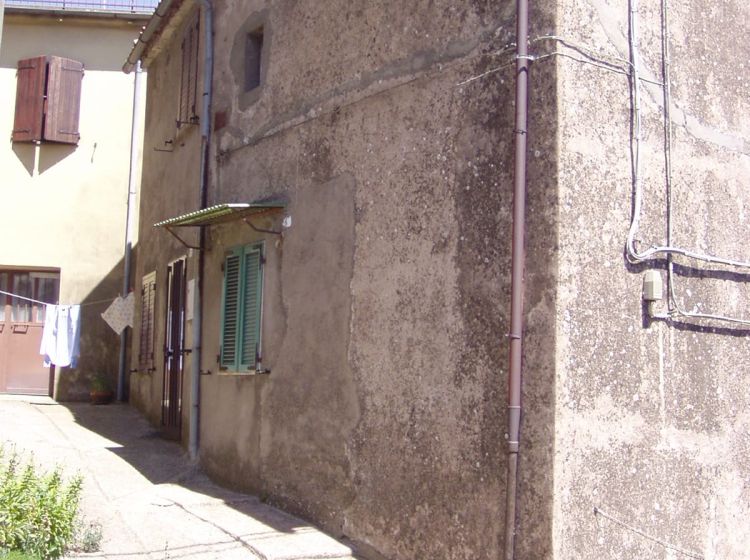 Bilocale in vendita, via Trieste  2, Castell'azzara