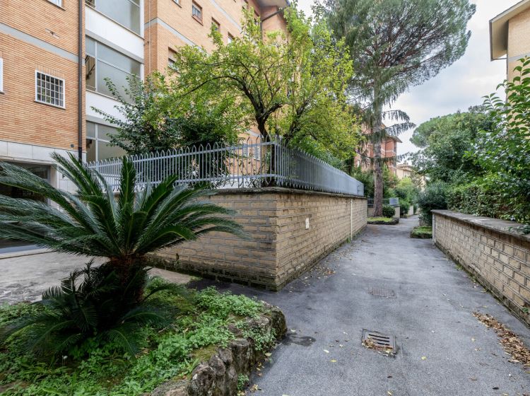 Appartamento in vendita, Piazza Luigi Porro Lambertenghi  32, Nuovo Salario, Roma