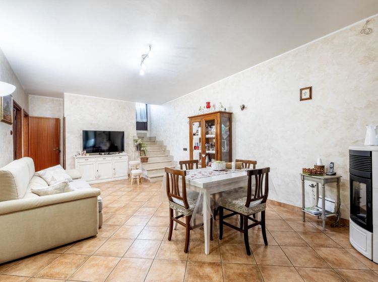 Villa in vendita, via Lucca  28, Pavona, Albano Laziale