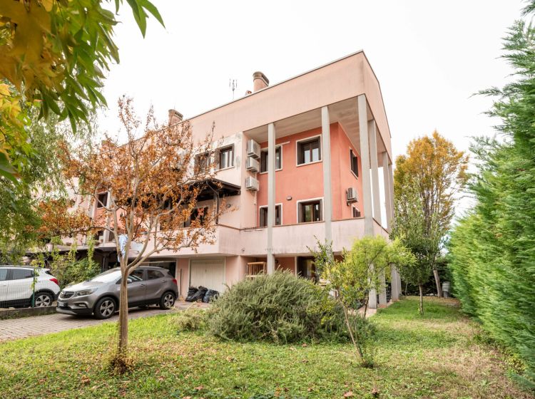 Villa in vendita, via Portogallo  19, San Donà Di Piave