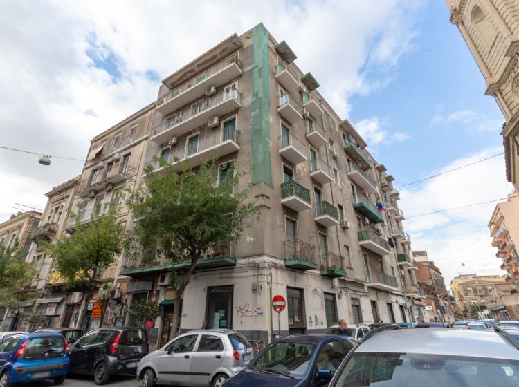 Appartamento in vendita, via Santa Maria della Catena  7, Centro Storico, Catania