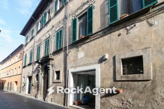 Trilocale in vendita, via Roma  34, Acquapendente