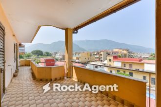 Appartamento in vendita, via Giosuè Carducci, Gragnano