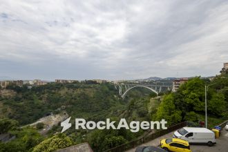 Appartamento in vendita, via Carlo V, Centro Storico, Catanzaro