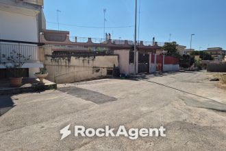Magazzino o deposito in vendita, via Mentana, Bitonto