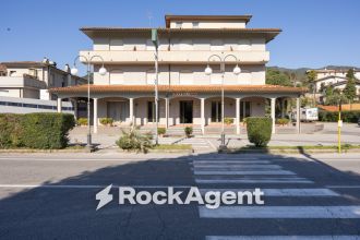 Albergo in vendita, via per Camaiore  33, Monsagrati, Pescaglia