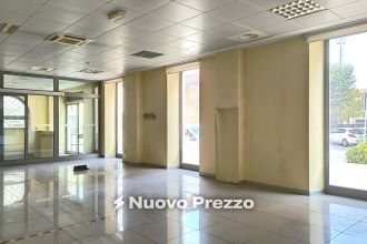 Negozio in vendita, via Roma  4, Chieri