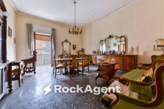 Appartamento in vendita, via Sant'Antonio Abate, Centro, Napoli