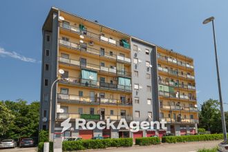Negozio in affitto, via San Pedrino  11, Vignate