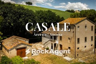 Casale in vendita, Frazione Magnadorsa  122, Arcevia