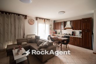 Appartamento in vendita, Montecalvo In Foglia
