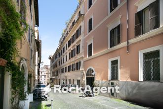 Magazzino o deposito in vendita, via dei Quattro Cantoni  9a, Centro Storico, Roma