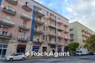 Appartamento in vendita, viale Teocrito  97, Siracusa