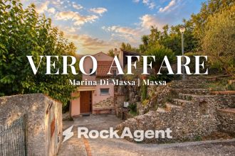 Villa in vendita, via Massa Sant'Agata  12, Marina di Massa, Massa
